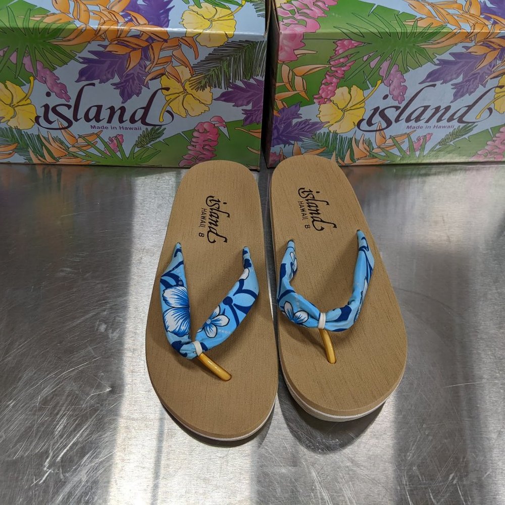 Island Sandals - Tropical Print Thong (Powder Blue)